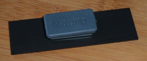 Ansteckschild mit persönlicher Gravur 80 x 30 mm